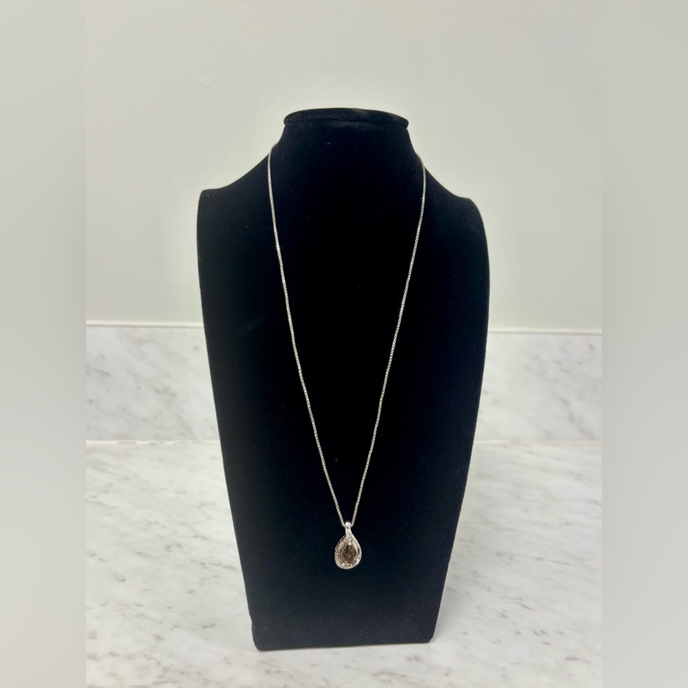 *VINTAGE* 18" Pear Shaped Smokey Quartz Pendant Necklace